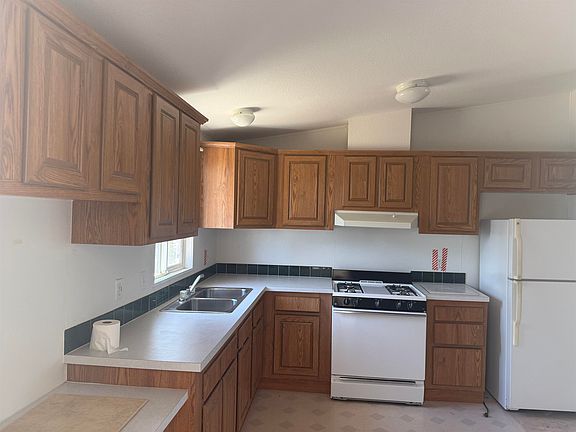 5th image of 16000 San Juan Dr