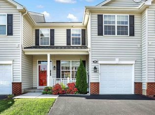 206 Saint Joseph Dr, Levittown, PA 19054