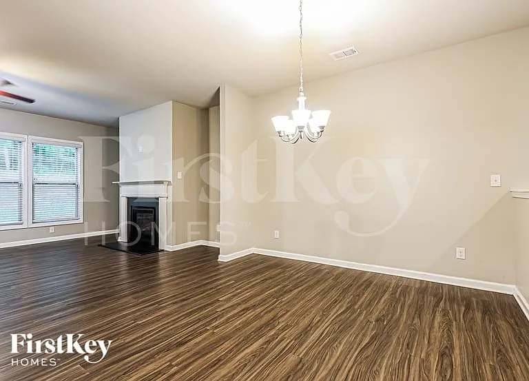 3172 Baylor Cir — Photo 5