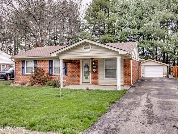 2nd image of 224 E Blue Jay Rd