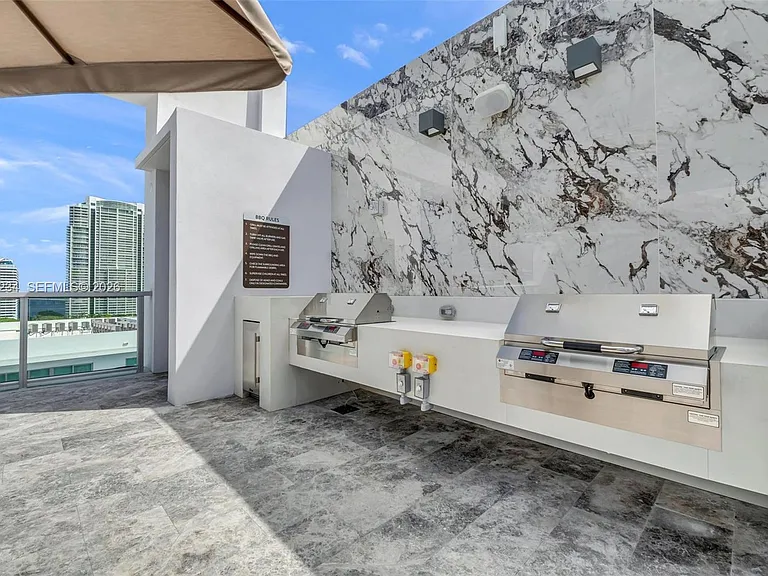 1611 SW 2nd Ave #713 — Photo 33