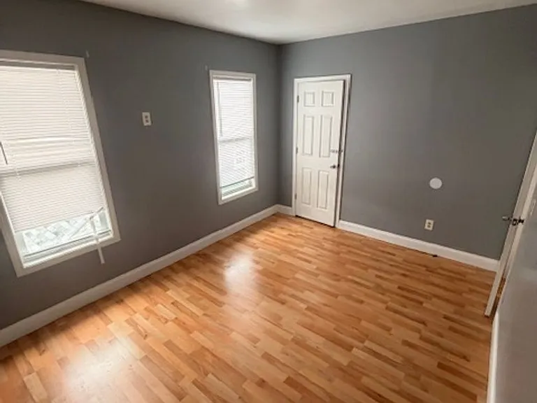 925 Xenia Ave — Photo 19