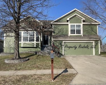 952 E Oak Crest Dr, Gardner, KS, 66030