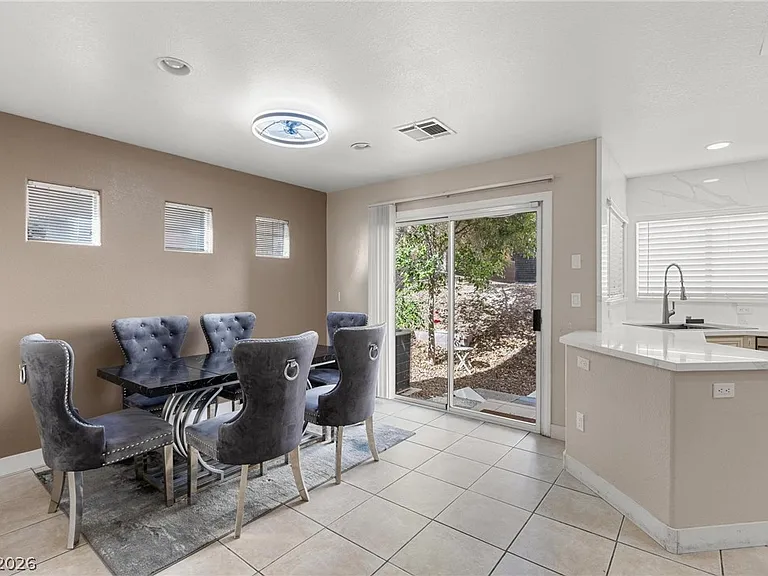 3647 McMurty Ct — Photo 9