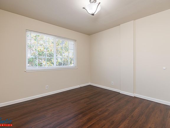 4th image of 4005 Will Rogers Dr APT 6