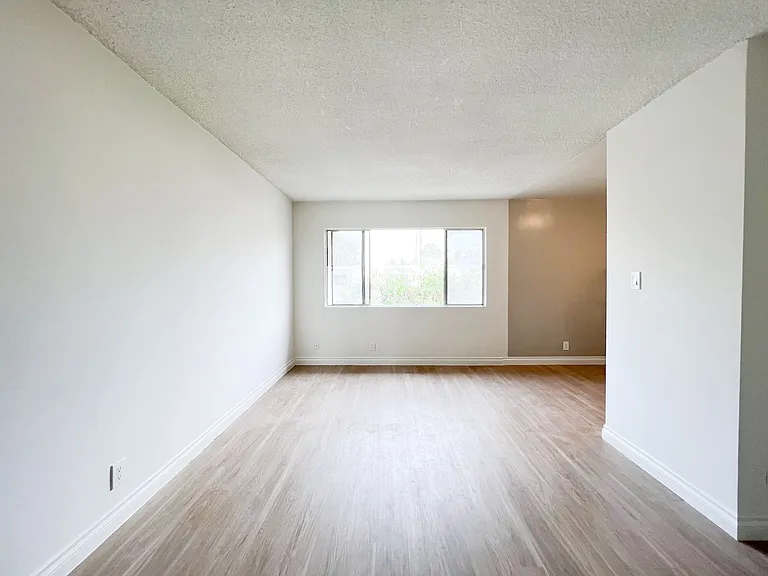 1817 Corinth Ave #5 — Photo 8