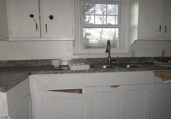 3rd image of 4738 Lawrence Ave