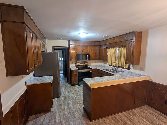 3rd image of 4750 Heatherwood Dr