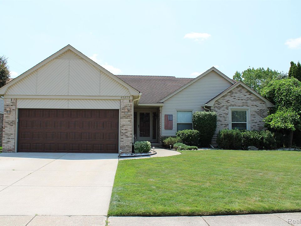 1st image of 43873 Rivergate Dr