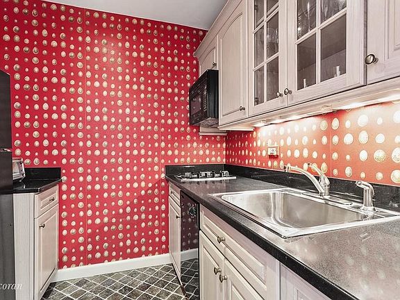 3rd image of 440 E 79th St APT 8L