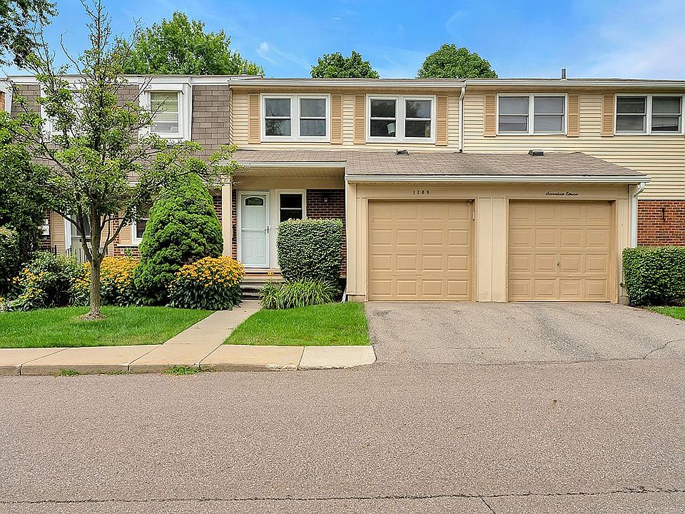 Front Door/Garage/Driveway