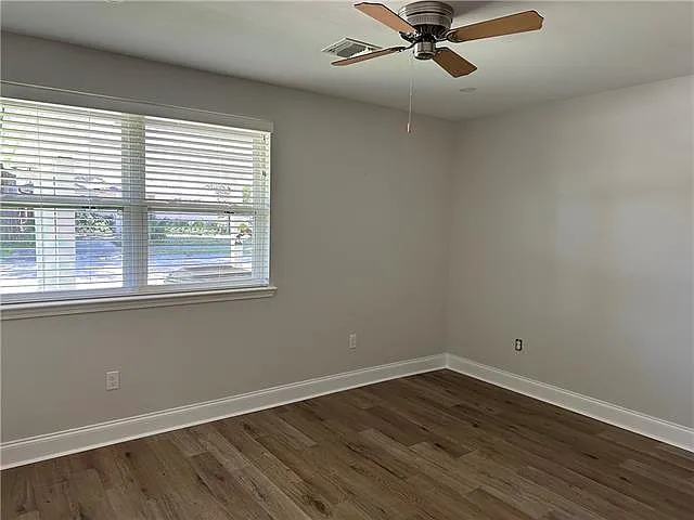 301 Labarre Dr #B — Photo 4