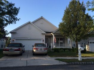 24 Pennington Ct, Delanco, NJ 08075