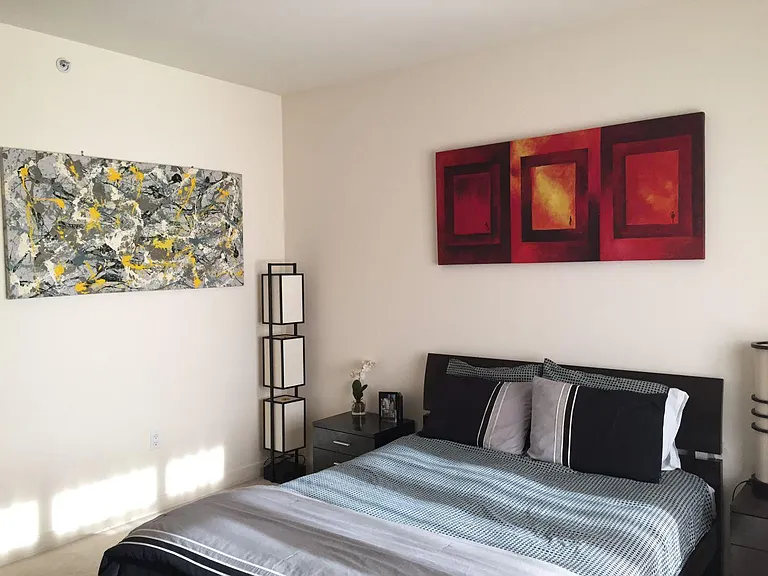 175 W Saint James St #505 — Photo 14