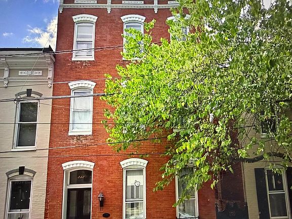 4th image of 232 E 2nd St