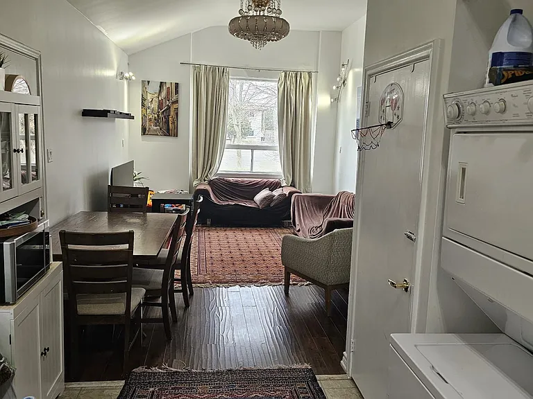 3242 Lawrence Ave E — Photo 11