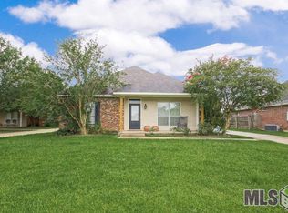 38213 Willow Lake East Ave, Prairieville, LA 70769