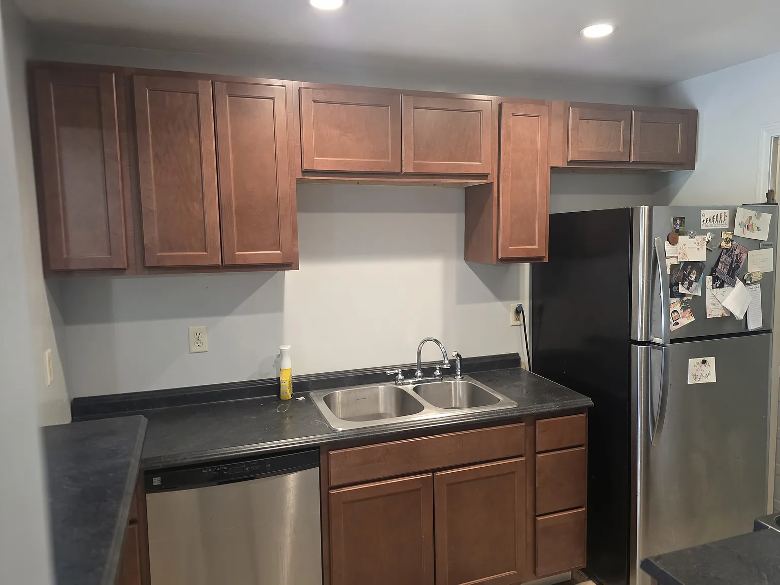 2 bed, 700 sqft, $850 — Photo 2