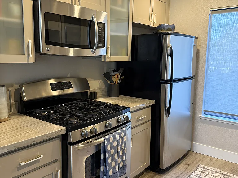 4 Cielo Ln #4F — Photo 4