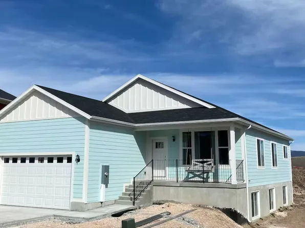 2216 S Beachcomber Ln, Garden City, UT 84028