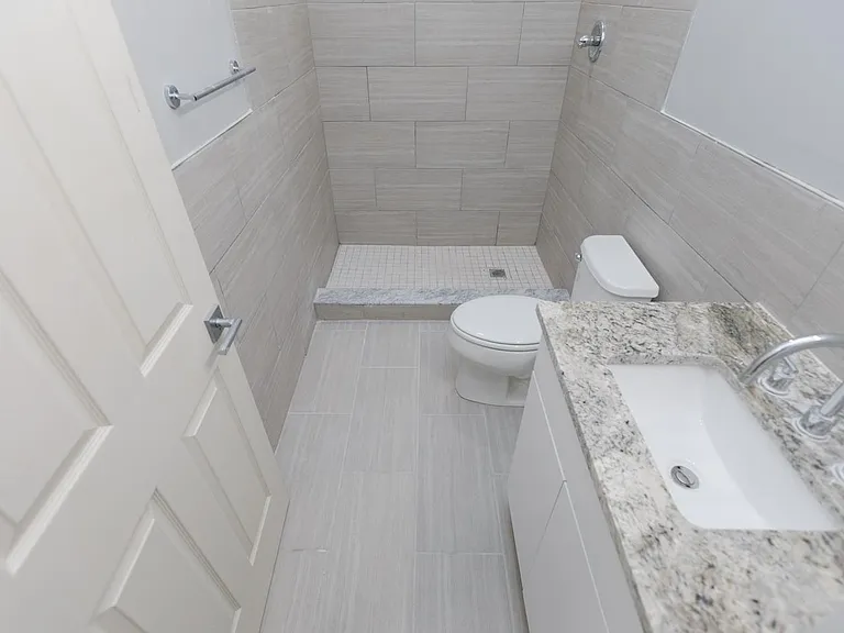 1715 W Jefferson St #1 — Photo 9