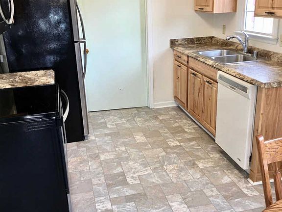 5th image of 129 Lynnwood Dr