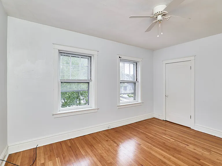 5202 Bancroft Ave #A — Photo 11