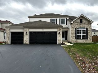 1688 Trails End Ln, Bolingbrook, IL 60490