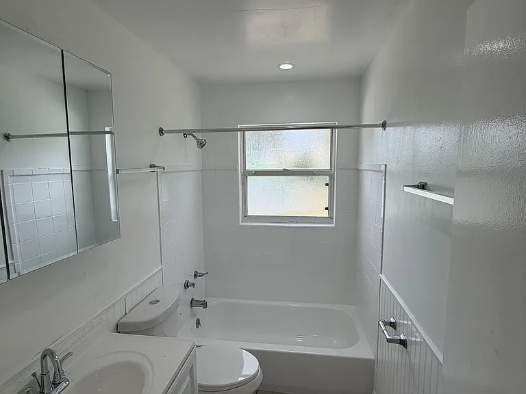 551 61st Ave S — Photo 14