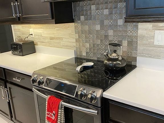 4th image of 3551 Dovetail Ave
