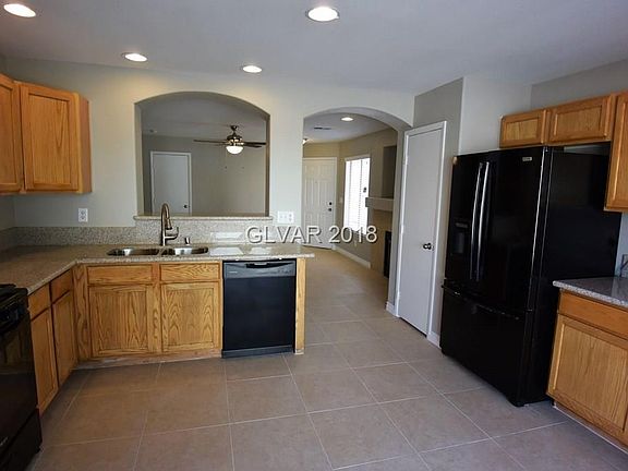5th image of 10195 Arlington Abby St