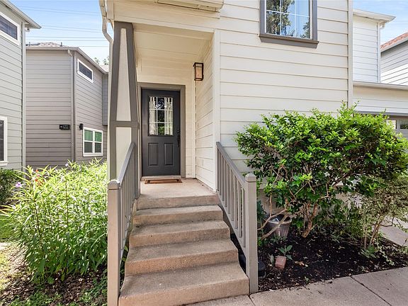 2nd image of 1011 Brodie St APT 6