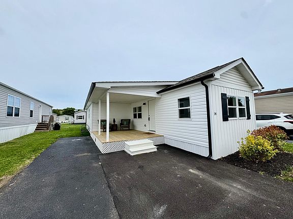 2nd image of 14 Colonial Ln #15590