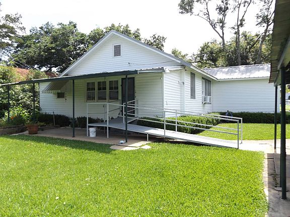 4th image of 2411 Regard St