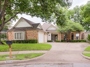 9804 Victorian Ct, Dallas, TX 75243
