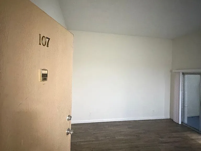 4124 Eagle Rock Blvd — Photo 3