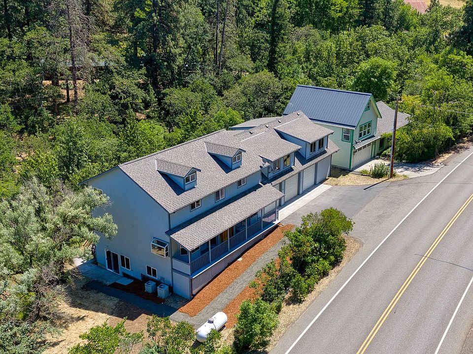 1st image of 107 3rd Ave