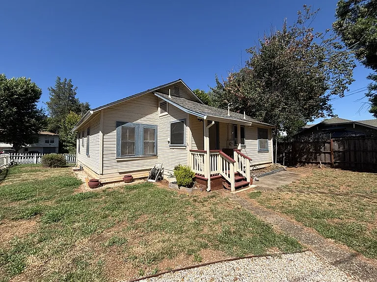 582 Olivene Ct — Photo 3