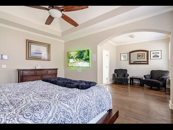 master bedroom sitting area on main floor