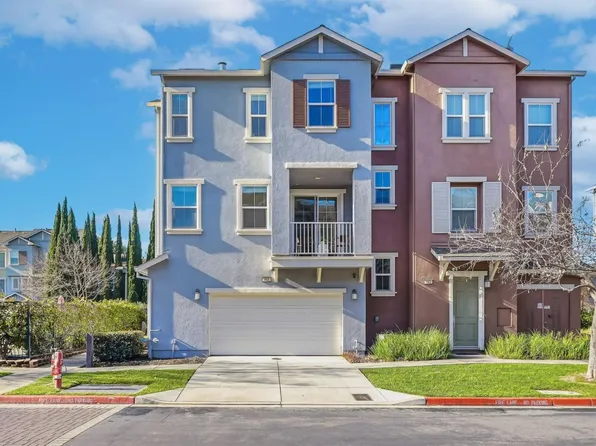 465 Bedford Loop, Mountain View, CA 94043