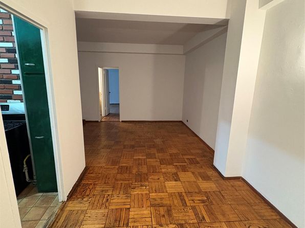 24 Metropolitan Oval APT Me