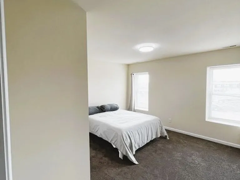 424 S Monroe St — Photo 5