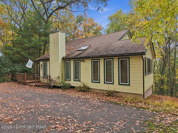3rd image of 1121 Overlook Ct