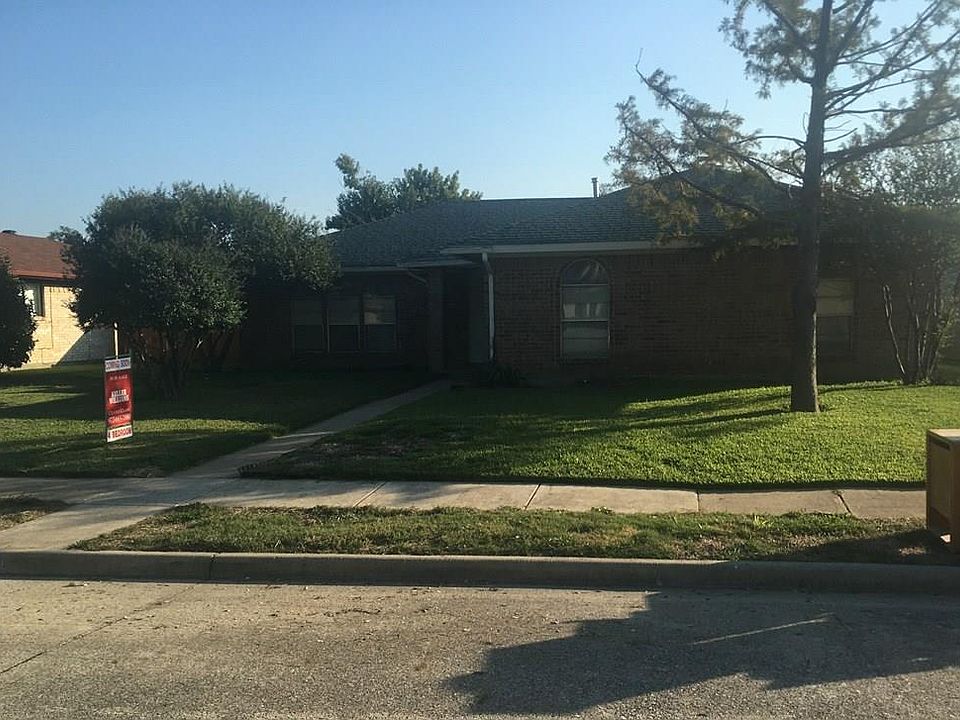 1st image of 2218 Roundrock Dr