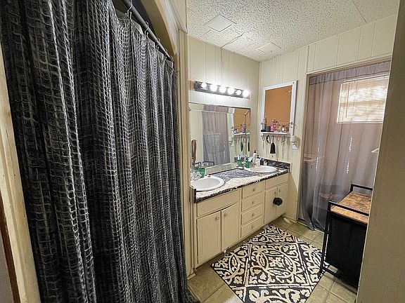 5th image of 1301 Avenue B