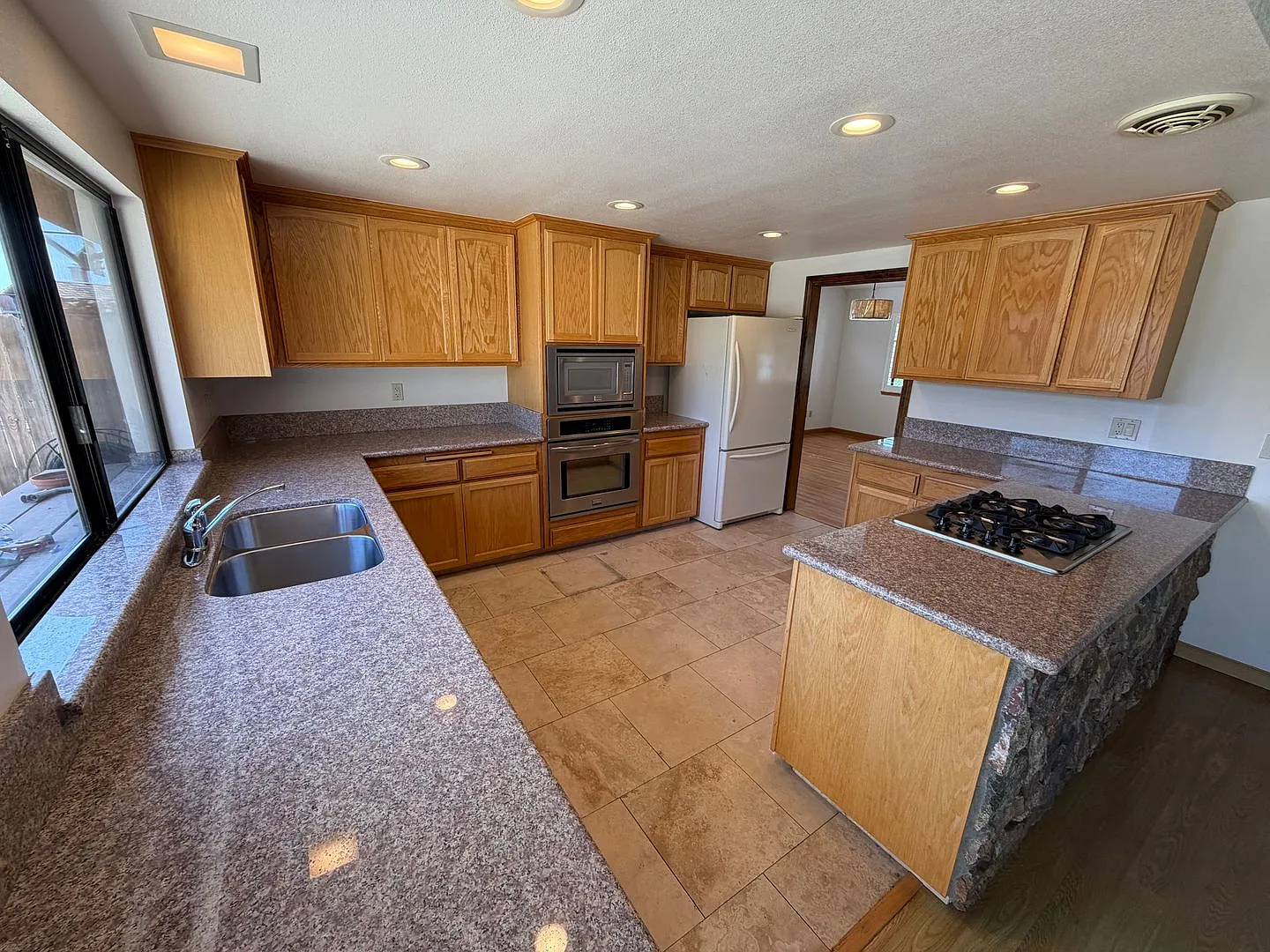 818 Harrison Drive -- 3 Bedroom, 2 Bathroom North-East Santa Maria Custom Home — Photo 3