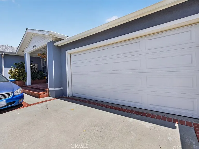 14243 Community St — Photo 2