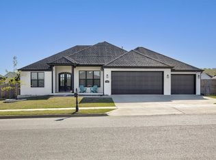 2724 S Carbon Rd, Fayetteville, AR 72701