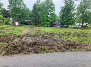 2216 49th St NE, Canton, OH 44705