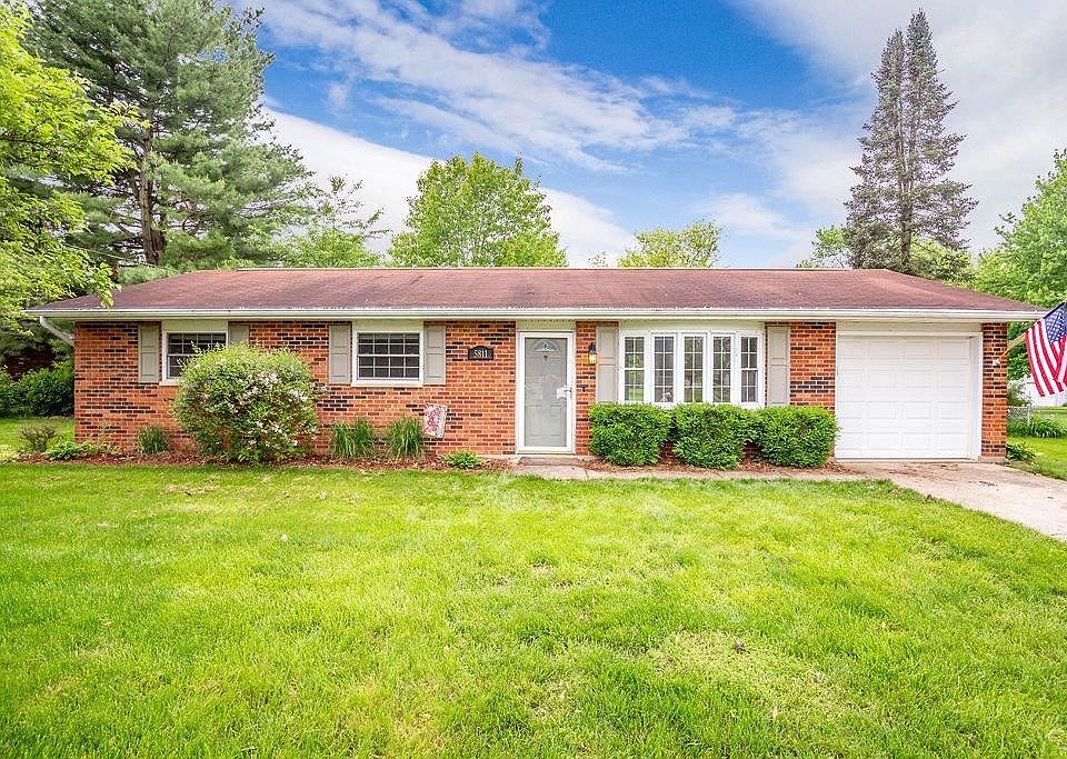 1st image of 5811 Lake Circle Dr